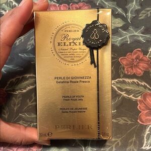 Luxurious Gold Skincare Gel